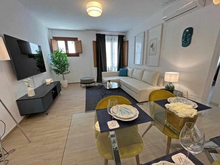 Xxii Apartamentos Morales&Arnal Estepona Bagian luar foto